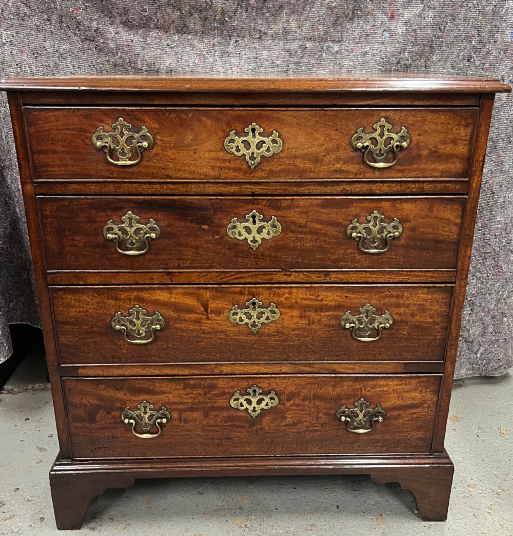 Small George III Mahogany Chest of Drawers View XII