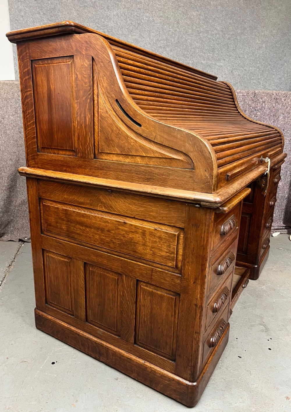 Good Quality Antique Roll Top Desk View VIII