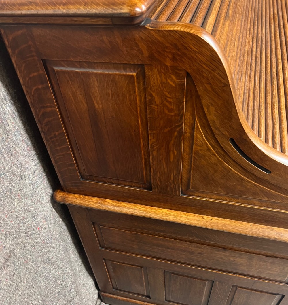 Good Quality Antique Roll Top Desk View XI