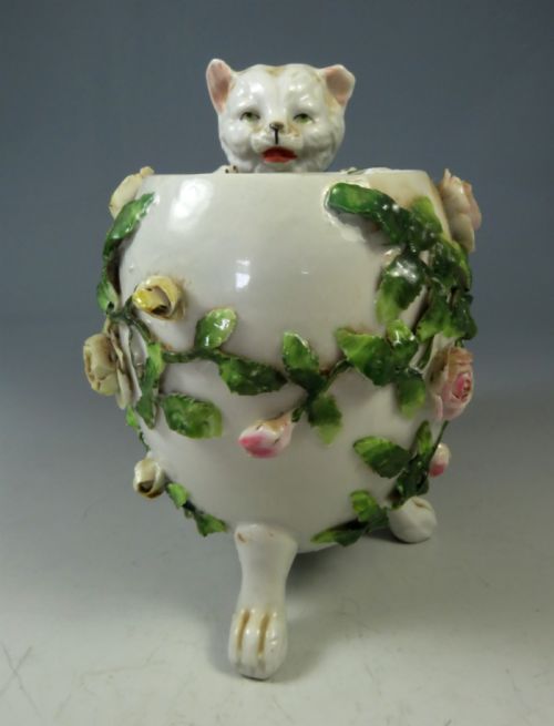 ANTIQUE SITZENDORF POT POURRI CAT AND FLOWERS - ADDITIONAL PHOTO 2