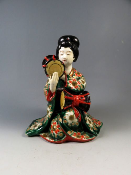 antique japanese kutani porcelain drummer girl - CATEGORY: ANTIQUE CERAMICS - DATED 1900
