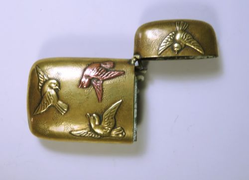 JAPANESE MEIJI PERIOD BRASS BIRD VESTA CASE - ADDITIONAL PHOTO 5