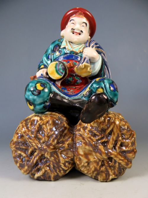 ANTIQUE JAPANESE MEIJI PERIOD KUTANI DAIKOKU OKIMONO - ADDITIONAL PHOTO 1