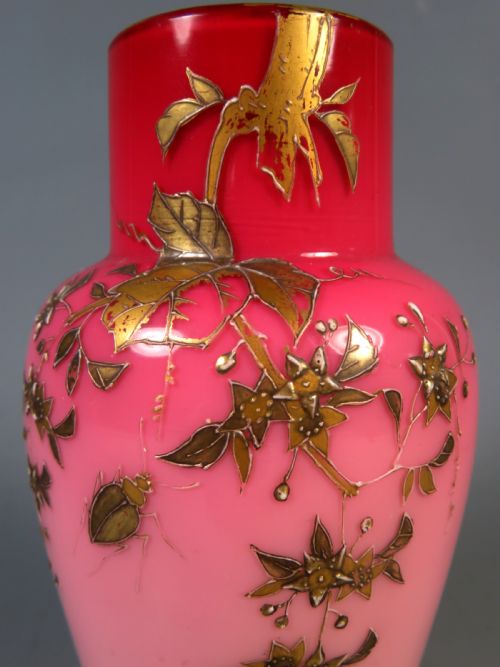 ANTIQUE BOHEMIAN HARRACH PEACHBLOW GLASS VASE WITH BEETLE - ADDITIONAL PHOTO 4