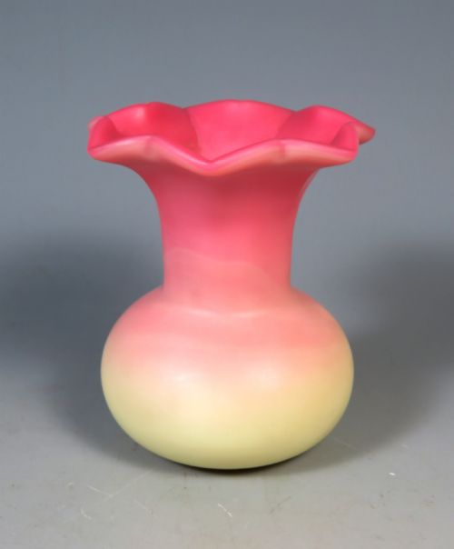 antique burmese glass uranium posy vase thomas webb and sons - CATEGORY: ANTIQUE GLASS - DATED 1880