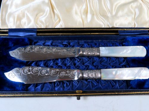 ANTIQUE VICTORIAN BOXED SET OF BUTTER KNIVES JAMES DIXON AND SONS - ADDITIONAL PHOTO 5
