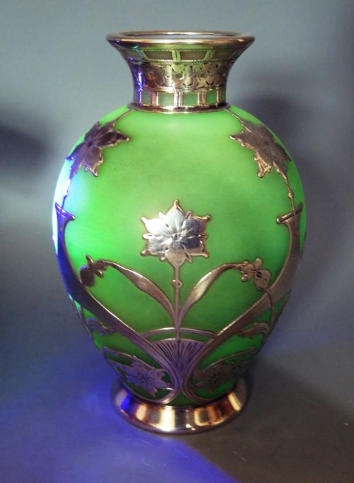 ANTIQUE ART NOUVEAU STEUBEN URANIUM GLASS VASE SILVER OVERLAY - ADDITIONAL PHOTO 1