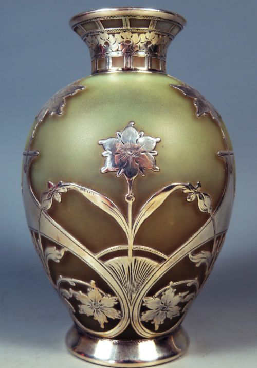 ANTIQUE ART NOUVEAU STEUBEN URANIUM GLASS VASE SILVER OVERLAY - ADDITIONAL PHOTO 2