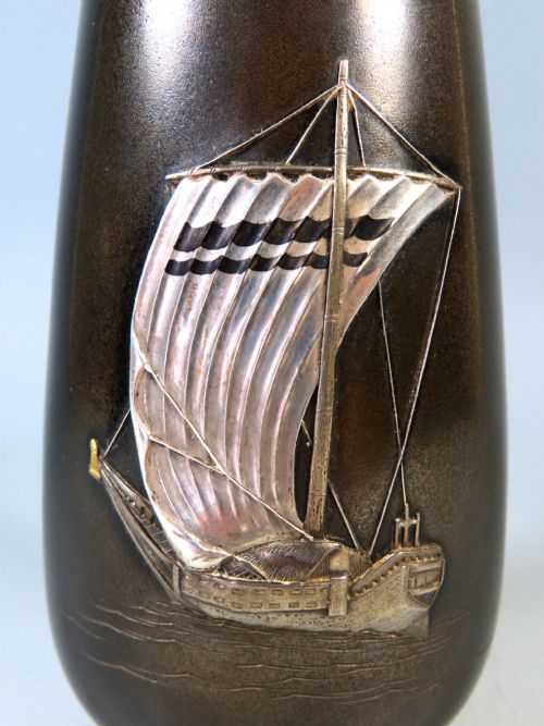 ANTIQUE JAPANESE MEIJI PERIOD BRONZE MIXED METAL BOAT VASE - ADDITIONAL PHOTO 2