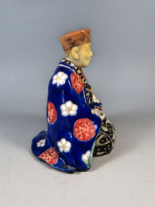 ANTIQUE JAPANESE KUTANI PORCELAIN OKIMONO OF A MONK - ADDITIONAL PHOTO 4