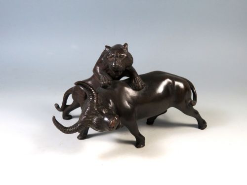 japanese meiji period bronze tiger and buffalo okimono genryusai seiya - CATEGORY: ANTIQUE SCULPTURES - DATED 1890