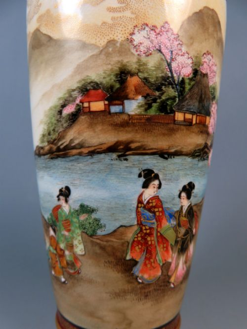 ANTIQUE JAPANESE SATSUMA PORCELAIN VASE BY OKAMOTO RYOZAN - ADDITIONAL PHOTO 1