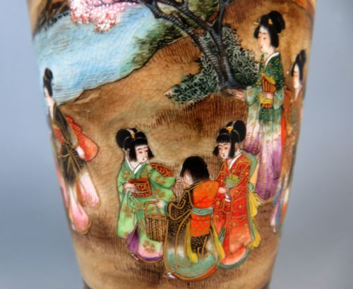 ANTIQUE JAPANESE SATSUMA PORCELAIN VASE BY OKAMOTO RYOZAN - ADDITIONAL PHOTO 4