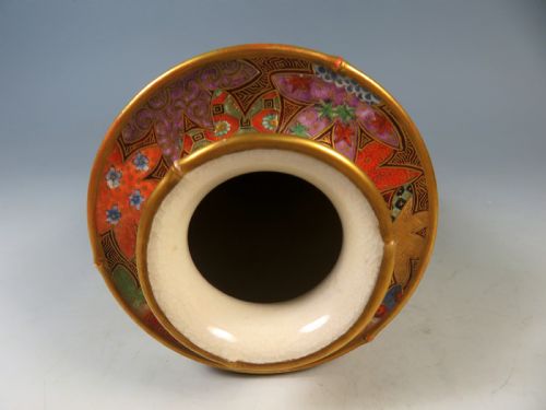 ANTIQUE JAPANESE SATSUMA PORCELAIN VASE BY OKAMOTO RYOZAN - ADDITIONAL PHOTO 5