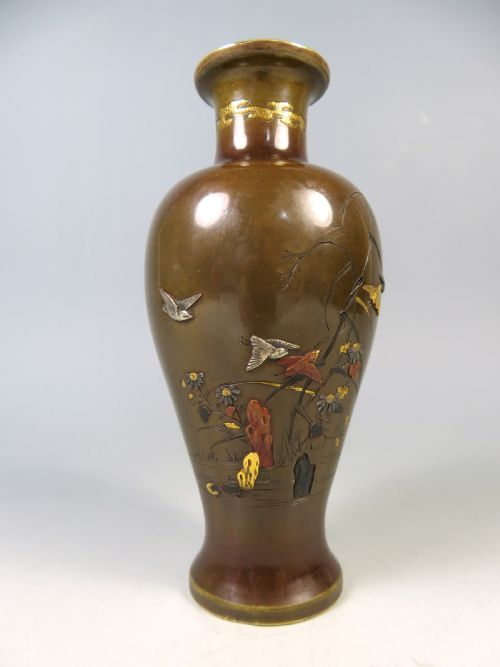 ANTIQUE JAPANESE MEIJI PERIOD ONLAID BRONZE BIRDS VASE - ADDITIONAL PHOTO 1