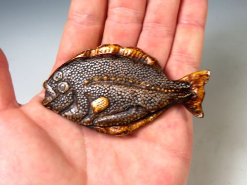 ANTIQUE JAPANESE MEIJI PERIOD SHAGREEN FLATFISH NETSUKE - ADDITIONAL PHOTO 4