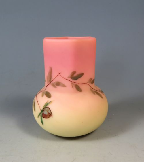 ANTIQUE THOMAS WEBB QUEENS BURMESE URANIUM GLASS VASE - ADDITIONAL PHOTO 1