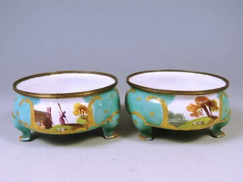 ANTIQUE PAIR OF 18TH C BILSTON STAFFORDSHIRE ENAMEL SALT CELLARS - ADDITIONAL PHOTO 2