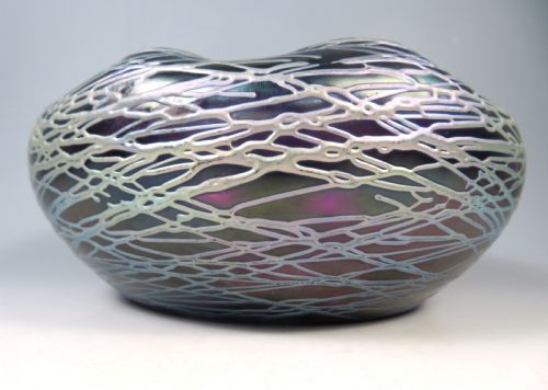 ANTIQUE KRALIK IRIDESCENT AMETHYST GLASS RANDOM TRAIL BOWL - ADDITIONAL PHOTO 3