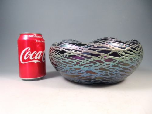 ANTIQUE KRALIK IRIDESCENT AMETHYST GLASS RANDOM TRAIL BOWL - ADDITIONAL PHOTO 5