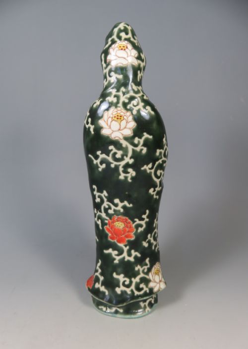ANTIQUE JAPANESE KUTANI PORCELAIN GUANYIN OKIMONO - ADDITIONAL PHOTO 8