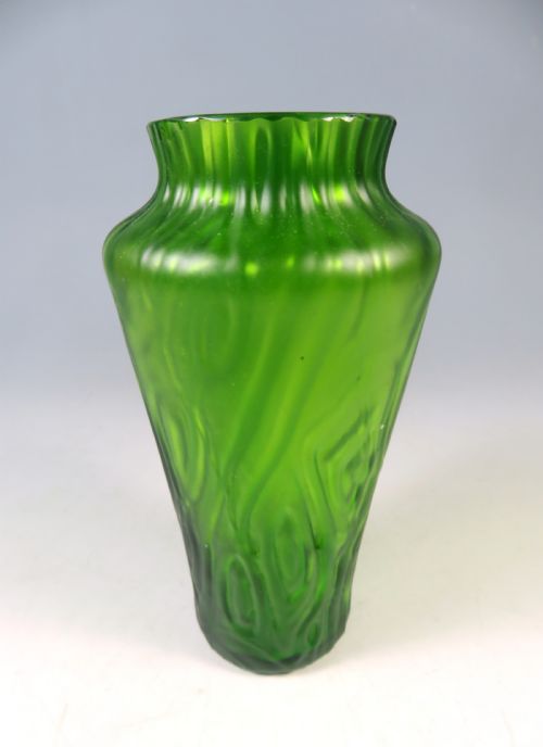 antique bohemian loetz crete rusticana glass vase - CATEGORY: ANTIQUE GLASS - DATED 1900