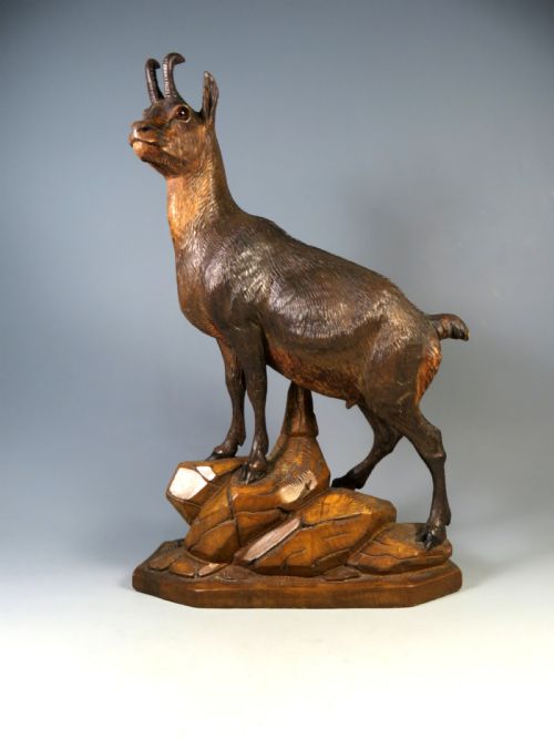 LARGE ANTIQUE BLACK FOREST CARVED WOOD IBEX FIGURINE - ADDITIONAL PHOTO 2