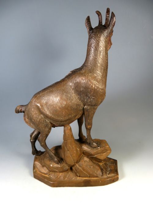 LARGE ANTIQUE BLACK FOREST CARVED WOOD IBEX FIGURINE - ADDITIONAL PHOTO 3