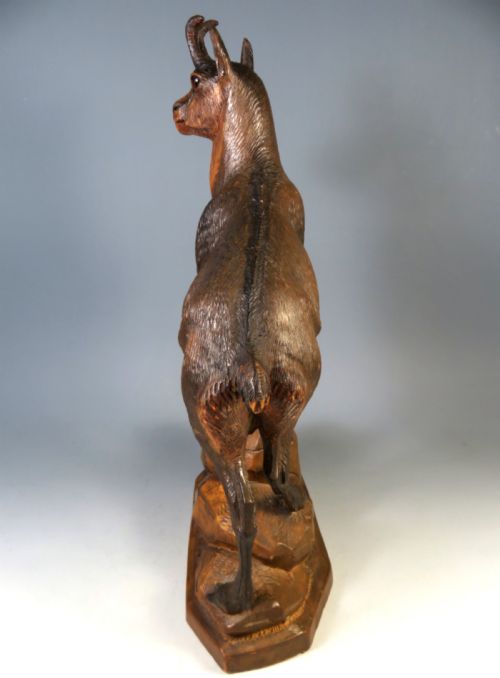 LARGE ANTIQUE BLACK FOREST CARVED WOOD IBEX FIGURINE - ADDITIONAL PHOTO 4