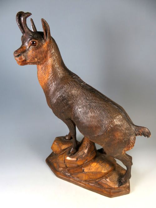 LARGE ANTIQUE BLACK FOREST CARVED WOOD IBEX FIGURINE - ADDITIONAL PHOTO 7