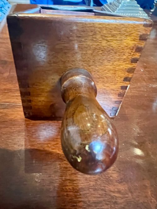 FRENCH MAHOGANY AND BRASS CASINO CARD SHOE - ADDITIONAL PHOTO 4