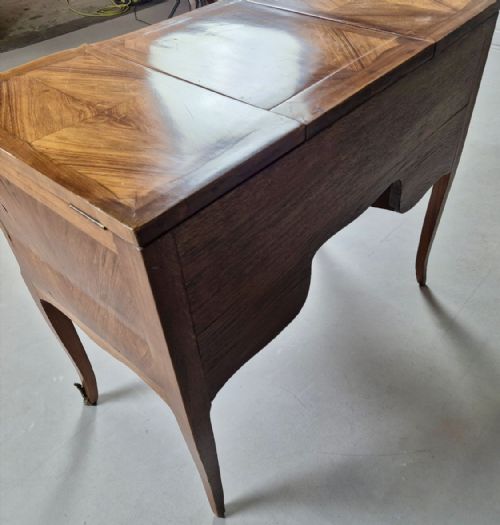 19 TH CENTURY FRENCH TULIPWOOD POUDREUSE DRESSING TABLE - ADDITIONAL PHOTO 6