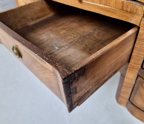 19 TH CENTURY FRENCH TULIPWOOD POUDREUSE DRESSING TABLE - ADDITIONAL PHOTO 10