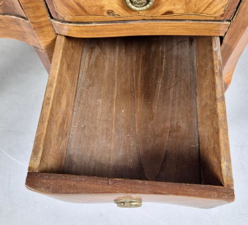 19 TH CENTURY FRENCH TULIPWOOD POUDREUSE DRESSING TABLE - ADDITIONAL PHOTO 14