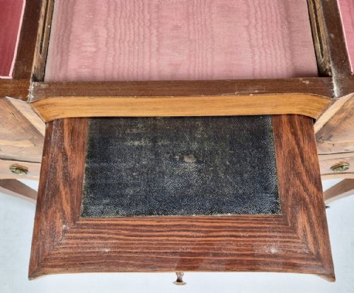 19 TH CENTURY FRENCH TULIPWOOD POUDREUSE DRESSING TABLE - ADDITIONAL PHOTO 16