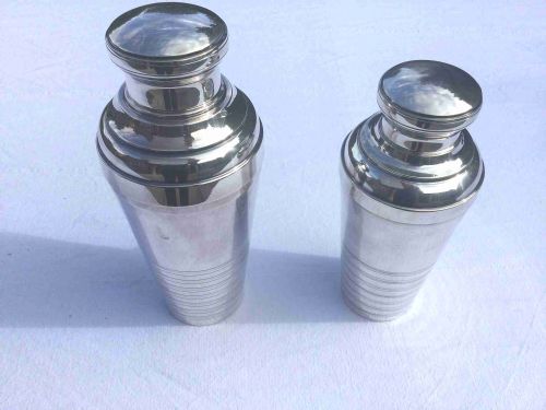 2 cocktail shakers