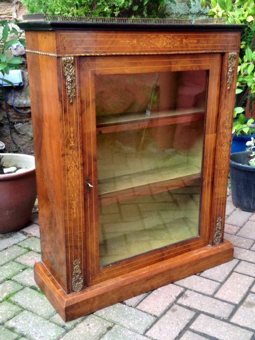 DELIGHTFUL WALNUT PIER CABINET - ADDITIONAL PHOTO 3