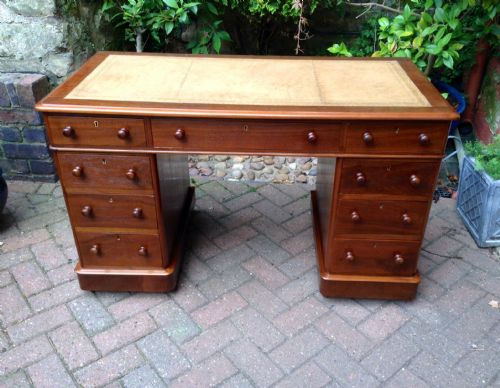 super quality mahogany desk - CATEGORY: ANTIQUE DESKS - DATED VICTORIAN