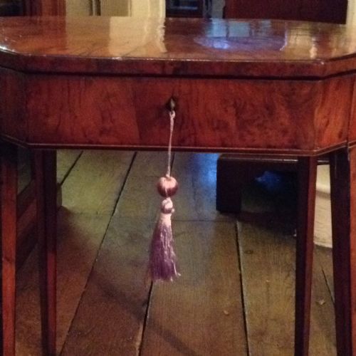 RARE GEORGIAN YEW WOOD WORK TABLE - ADDITIONAL PHOTO 4