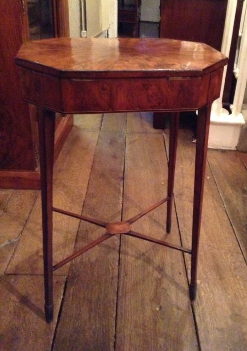 RARE GEORGIAN YEW WOOD WORK TABLE - ADDITIONAL PHOTO 5