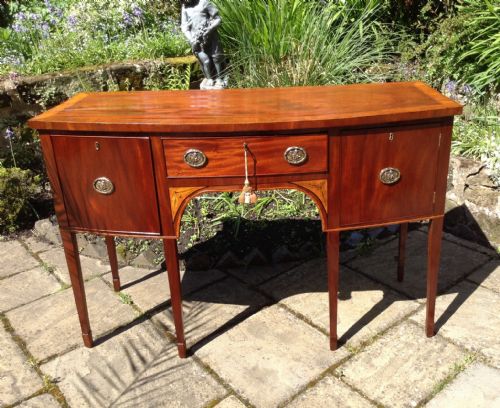 georgian mahogany sideboard - CATEGORY: ANTIQUE SIDEBOARDS - DATED 1800