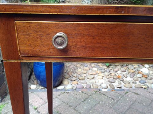 NARROW MAHOGANY SIDE TABLE - ADDITIONAL PHOTO 2