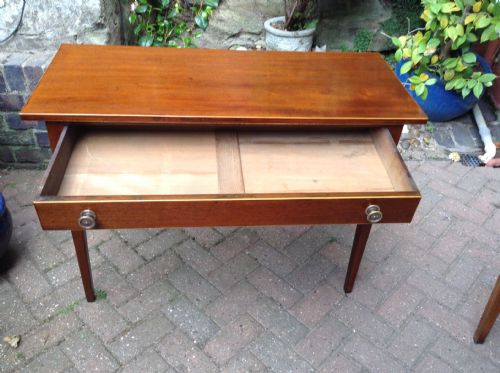 NARROW MAHOGANY SIDE TABLE - ADDITIONAL PHOTO 4