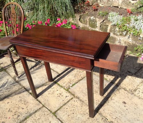 FINE CUBAN MAHOGANY SMALL TEA TABLE - ADDITIONAL PHOTO 2