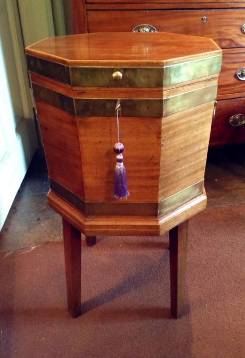 pretty mahogany wine cooler - CATEGORY: ANTIQUE MISCELLANEOUS - DATED VICTORIAN