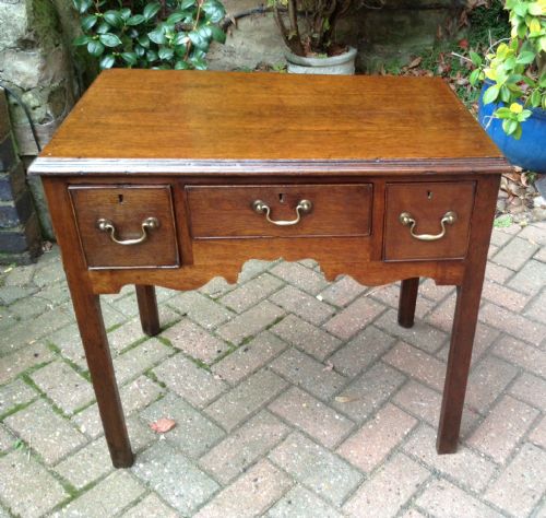 georgian oak lowboy - CATEGORY: ANTIQUE FURNITURE - DATED 1750