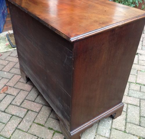 SUPERB GEORGIAN MAHOGANY CHEST OF DRAWERS - ADDITIONAL PHOTO 3