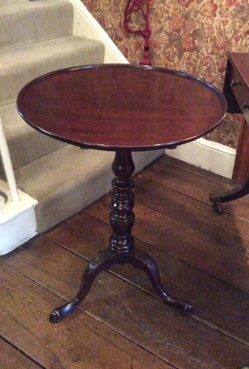 exquisite small mahogany tripod table - CATEGORY: ANTIQUE TABLES - DATED 1800