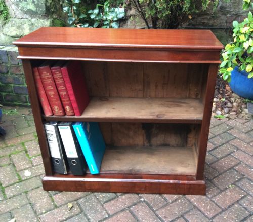 deep mahogany bookcase bookshelves - CATEGORY: ANTIQUE BOOKCASES - DATED VICTORIAN