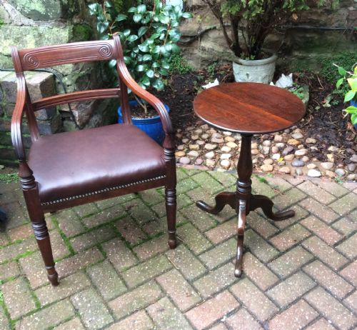 very small oak tripod table - CATEGORY: ANTIQUE TABLES - DATED GEORGIAN